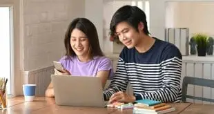 Free College Scholarship Search Websites