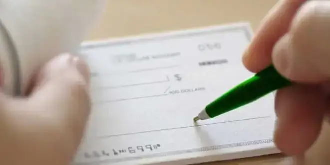 Pros and Cons of Student Checking Accounts