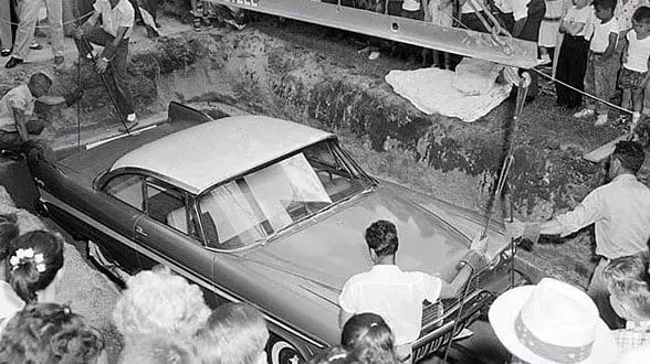Miss_Belvedere_burial_1957